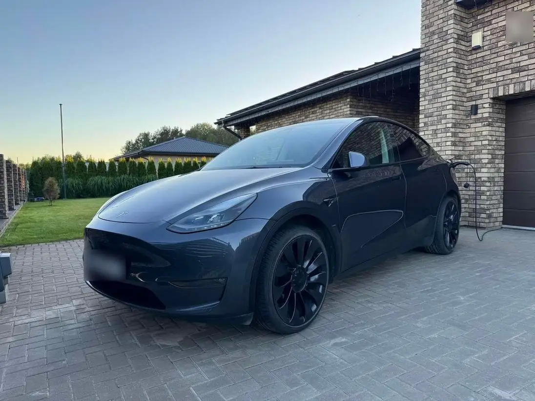 TESLA MODEL Y 2021